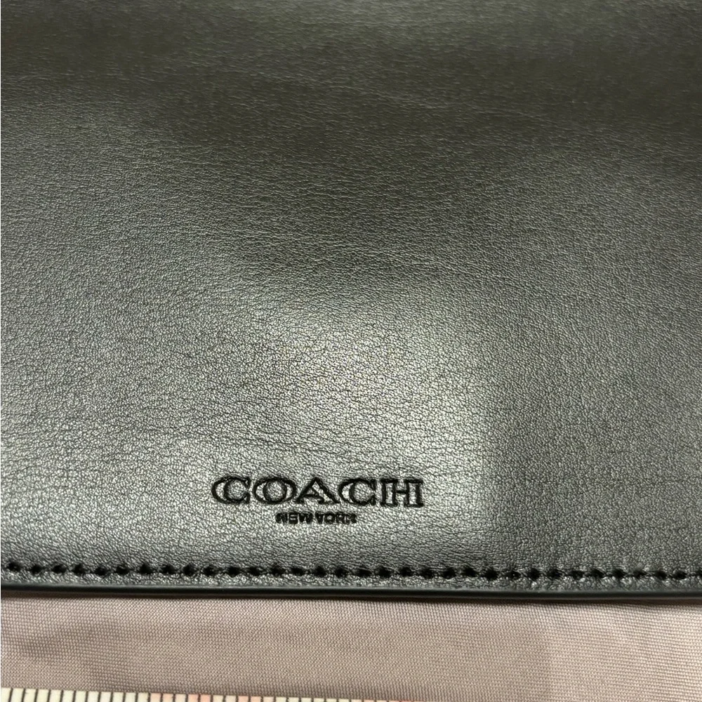 Coach Leather Pouch black with Gold Accents - Picture 5 of 9